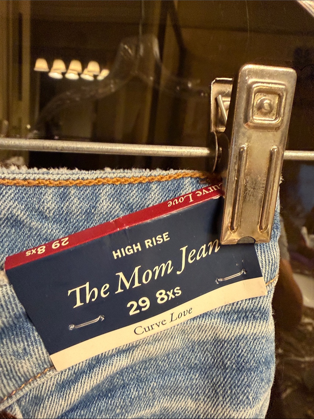NWT Abercrombie & Fitch The Mom High Rise Light Wash Relaxed Jeans - Picture 4 of 6